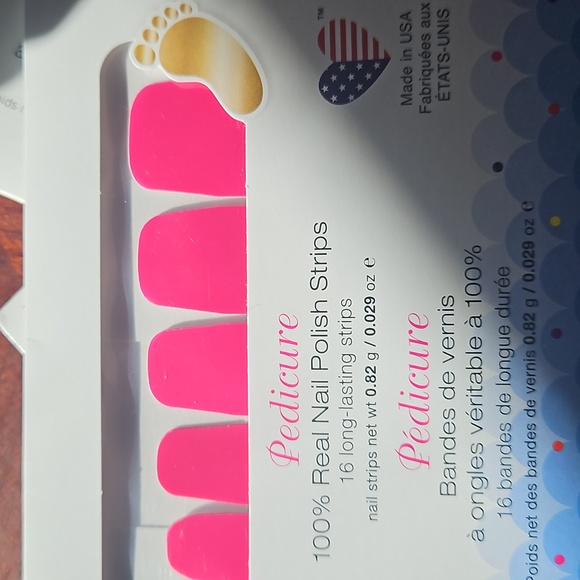 Mani and Pedi set Pastel Plaid mani and Pink Pedi Color Street - Picture 4 of 5